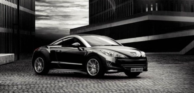 Kobieta i Samochód w Blue City